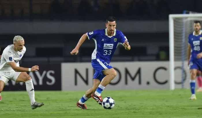 7 Pemain Naturalisasi Super League: Ada Kejutan! Siapa Saja Mereka?