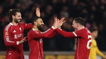 Anfield Bergelora: Liverpool Kejar Comeback Dramatis Kontra PSG di UCL!